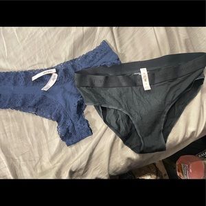 NWT VICTORIAS SECRET Bndle 1-Hiphugger 1-Cheeky Lace Womens Underwear Size Large